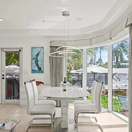 Isle Of Venice Residence And Marina Fort Lauderdale Exterior photo